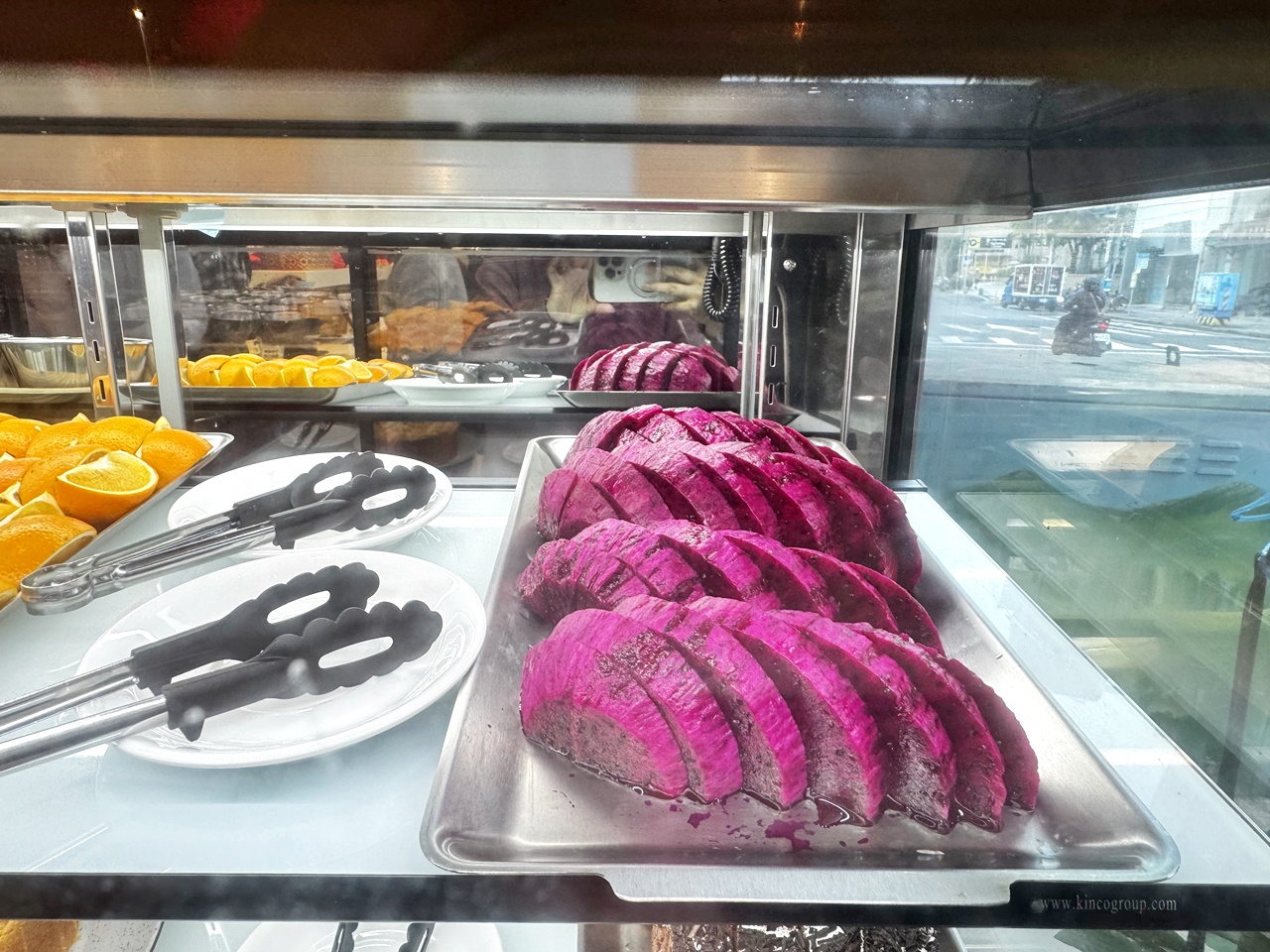 【大安食記】育成蕃薯藤餐廳自助餐吃到飽，有機食材超豐富，吃飽還能挺公益! 近忠孝新生捷運站(Buffet價錢/訂位方式)