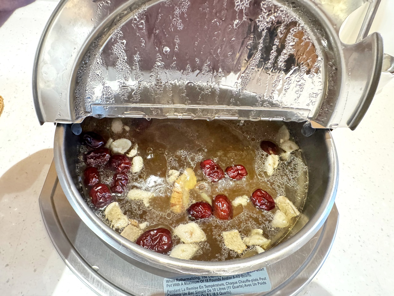 【大安食記】育成蕃薯藤餐廳自助餐吃到飽，有機食材超豐富，吃飽還能挺公益! 近忠孝新生捷運站(Buffet價錢/訂位方式)