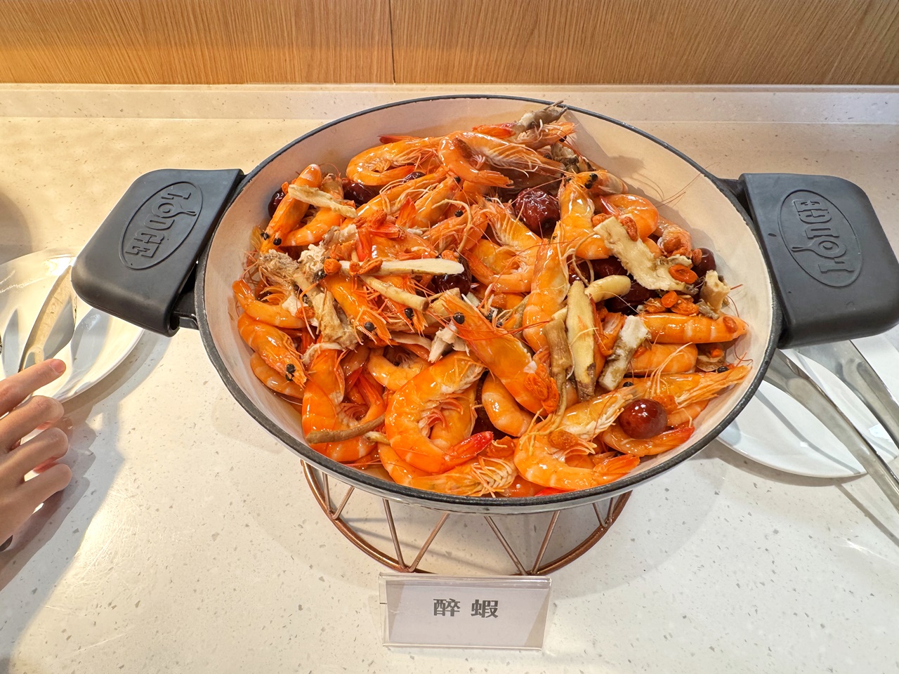 【大安食記】育成蕃薯藤餐廳自助餐吃到飽，有機食材超豐富，吃飽還能挺公益! 近忠孝新生捷運站(Buffet價錢/訂位方式)