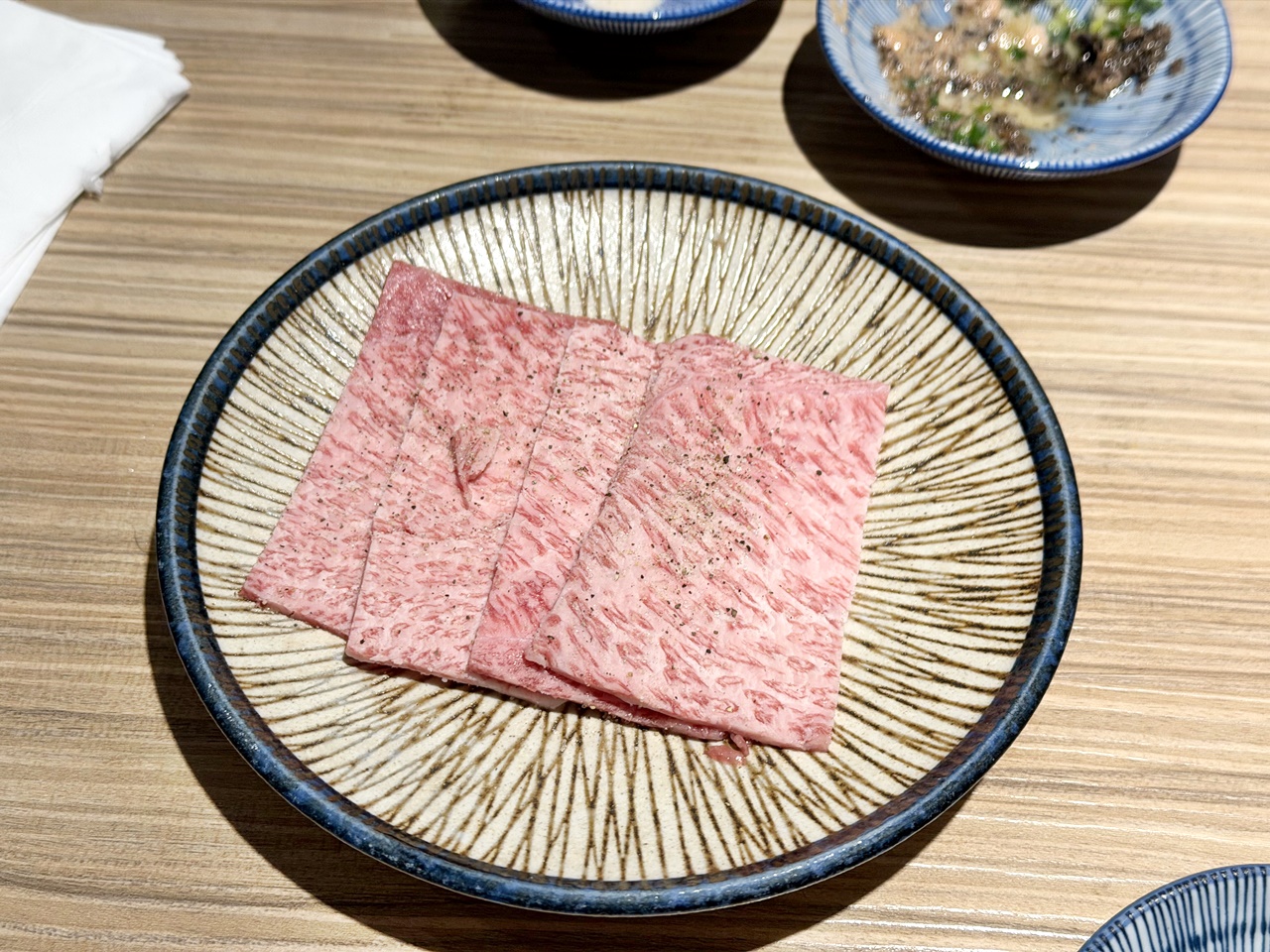 【大安食記】路易奇電力公司市民電廠 大和牛炙燒吃到飽值得嗎？和牛、橫膈膜、真理碗等一次開箱，近忠孝敦化站(菜單/訂位)