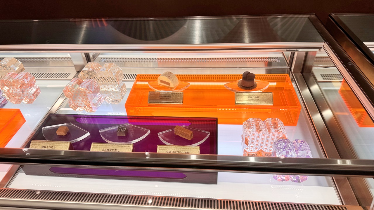 【台中食記】旭集和食集錦 台中店吃到飽 日式Buffet開箱假日餐期，位於台中大遠百近捷運綠線市政府站(價錢/訂位方式)