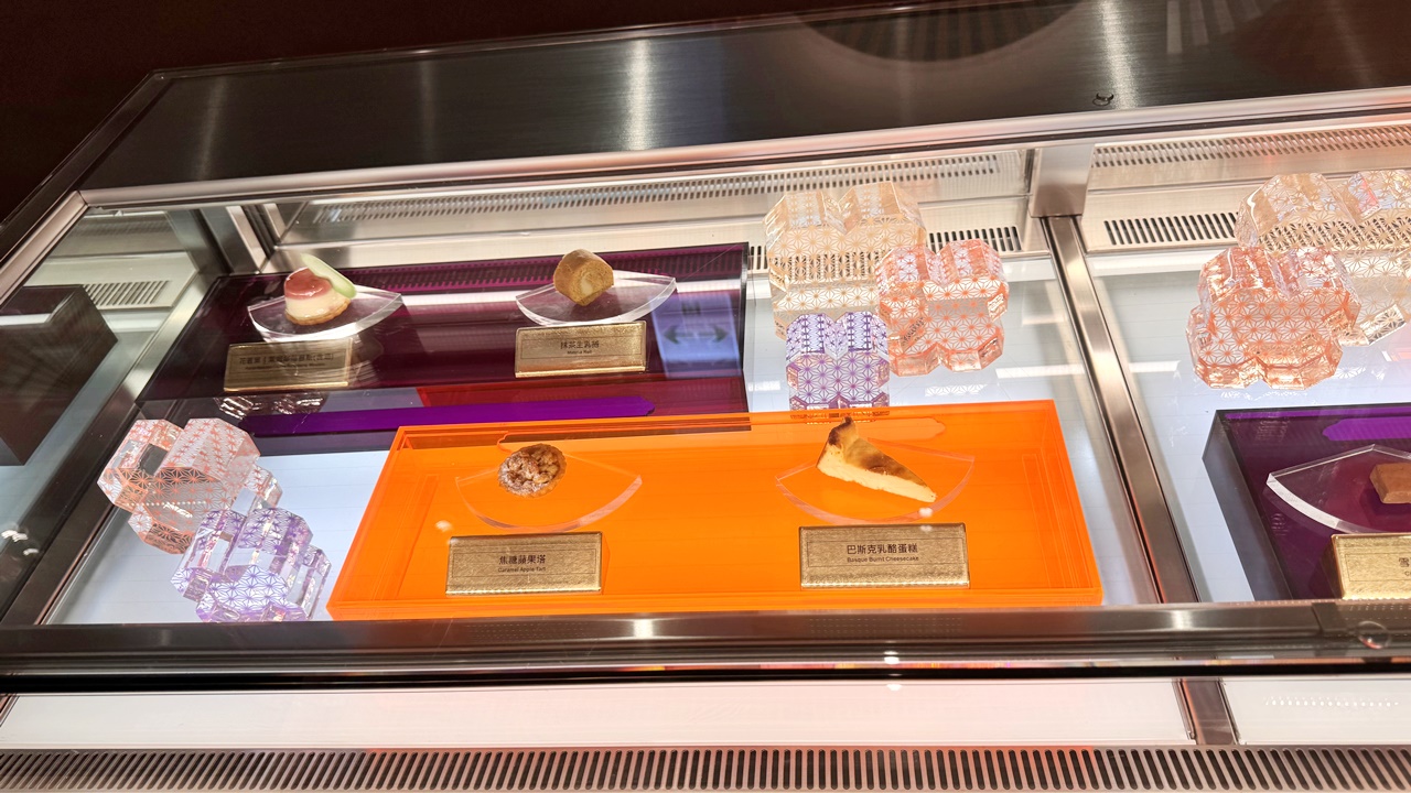 【台中食記】旭集和食集錦 台中店吃到飽 日式Buffet開箱假日餐期，位於台中大遠百近捷運綠線市政府站(價錢/訂位方式)