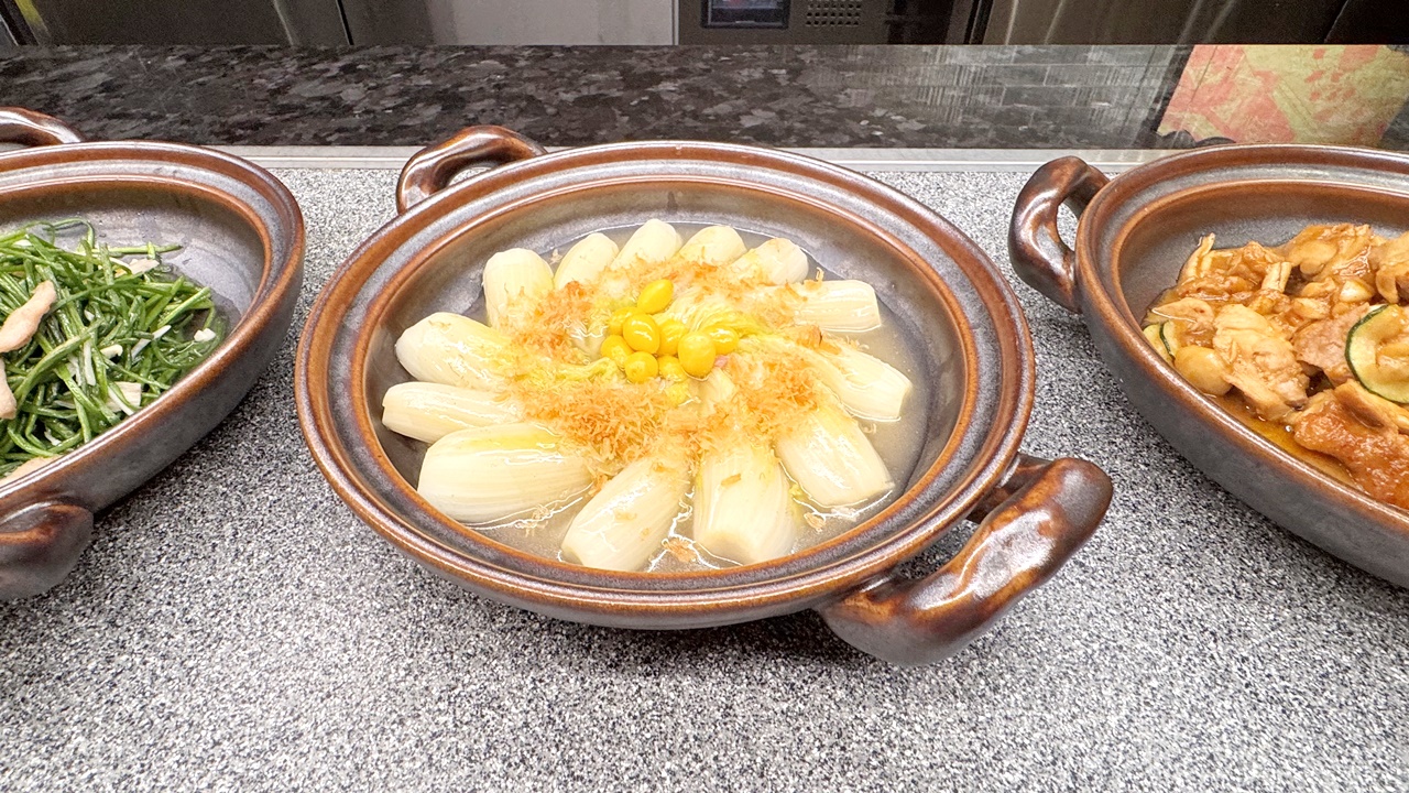 【台中食記】旭集和食集錦 台中店吃到飽 日式Buffet開箱假日餐期，位於台中大遠百近捷運綠線市政府站(價錢/訂位方式)