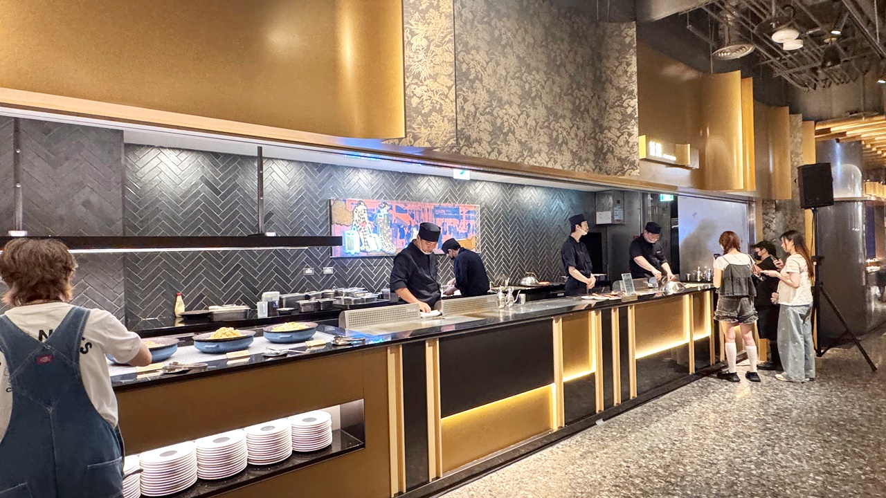 【台中食記】旭集和食集錦 台中店吃到飽 日式Buffet開箱假日餐期，位於台中大遠百近捷運綠線市政府站(價錢/訂位方式)