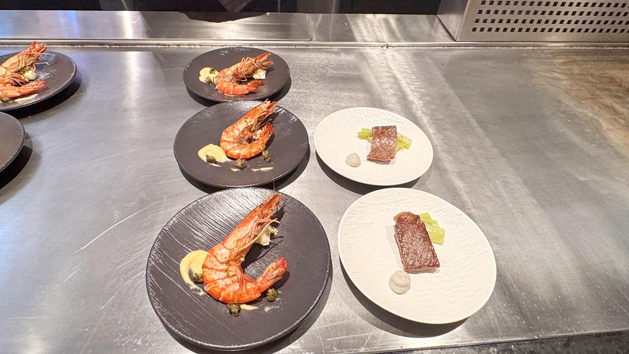 【台中食記】旭集和食集錦 台中店吃到飽 日式Buffet開箱假日餐期，位於台中大遠百近捷運綠線市政府站(價錢/訂位方式)