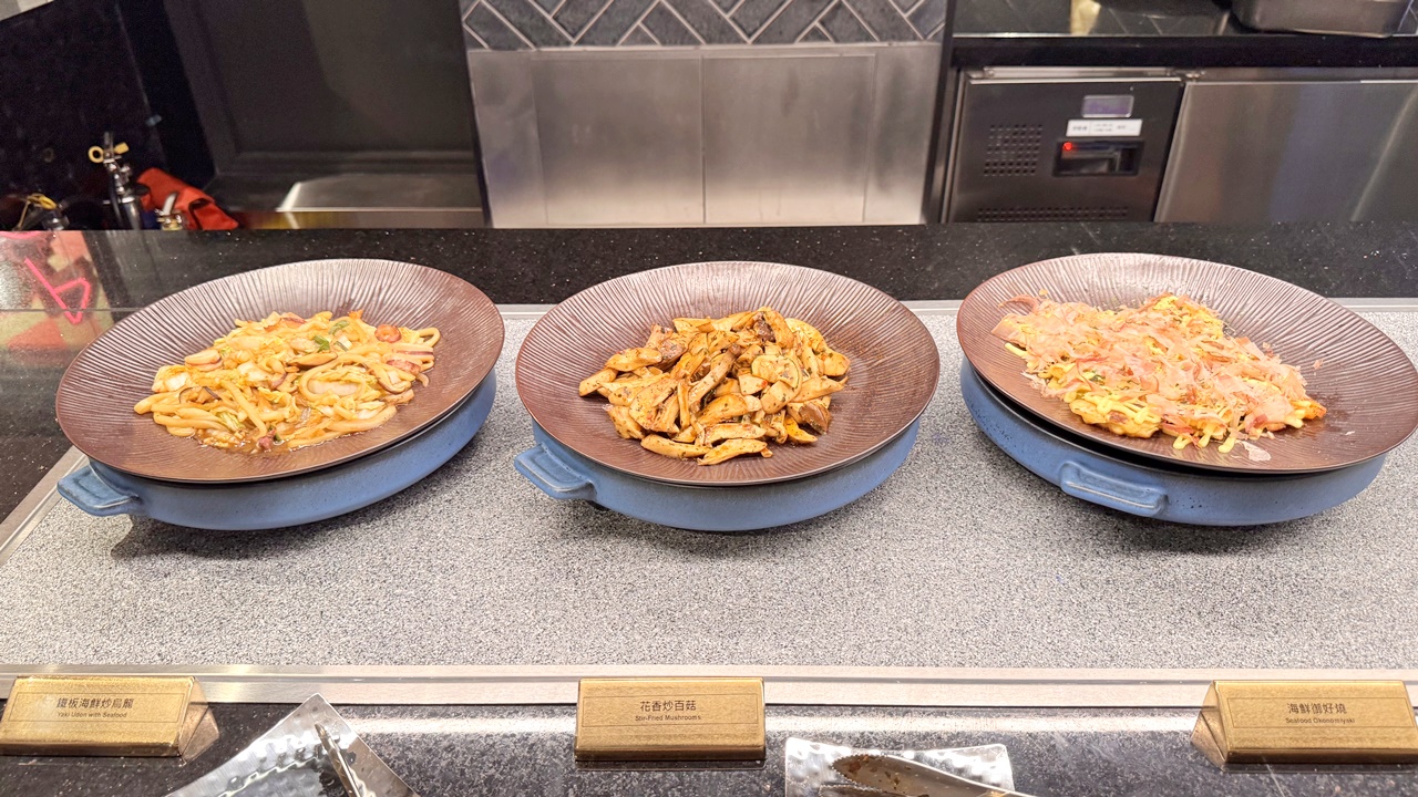 【台中食記】旭集和食集錦 台中店吃到飽 日式Buffet開箱假日餐期，位於台中大遠百近捷運綠線市政府站(價錢/訂位方式)