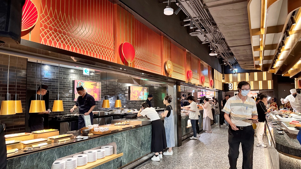 【台中食記】旭集和食集錦 台中店吃到飽 日式Buffet開箱假日餐期，位於台中大遠百近捷運綠線市政府站(價錢/訂位方式)