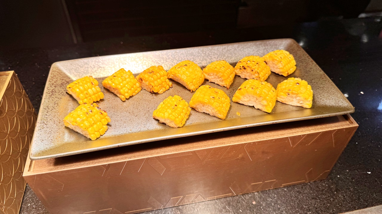 【台中食記】旭集和食集錦 台中店吃到飽 日式Buffet開箱假日餐期，位於台中大遠百近捷運綠線市政府站(價錢/訂位方式)
