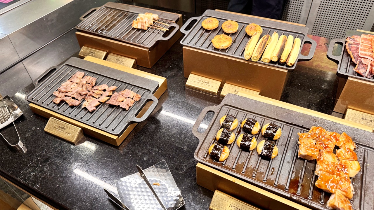【台中食記】旭集和食集錦 台中店吃到飽 日式Buffet開箱假日餐期，位於台中大遠百近捷運綠線市政府站(價錢/訂位方式)