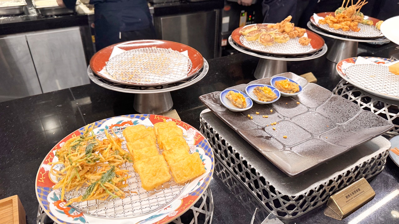 【台中食記】旭集和食集錦 台中店吃到飽 日式Buffet開箱假日餐期，位於台中大遠百近捷運綠線市政府站(價錢/訂位方式)