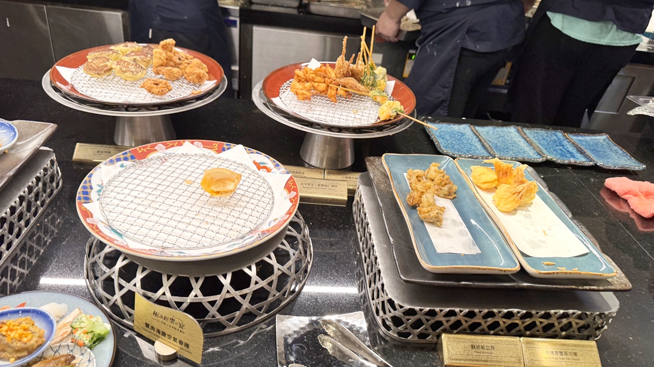 【台中食記】旭集和食集錦 台中店吃到飽 日式Buffet開箱假日餐期，位於台中大遠百近捷運綠線市政府站(價錢/訂位方式)