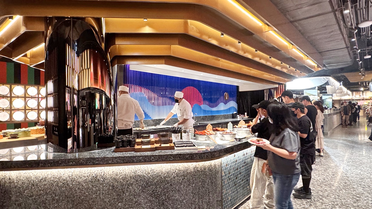 【台中食記】旭集和食集錦 台中店吃到飽 日式Buffet開箱假日餐期，位於台中大遠百近捷運綠線市政府站(價錢/訂位方式)
