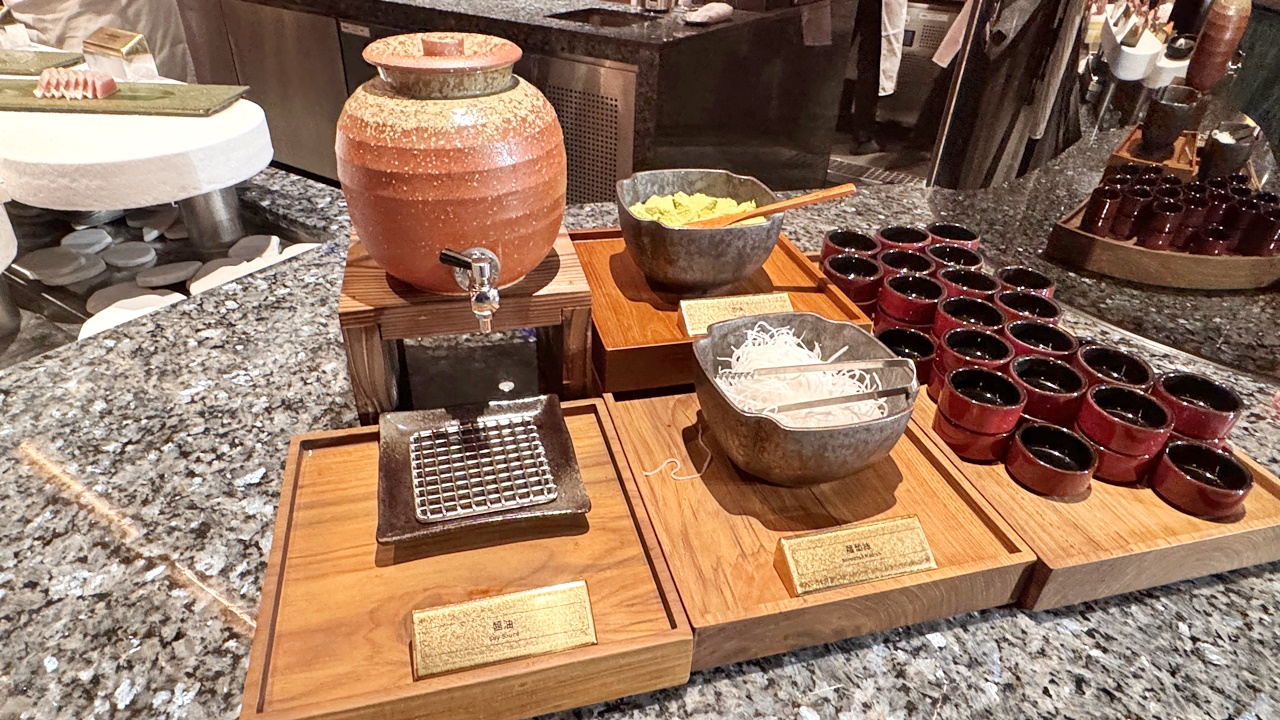 【台中食記】旭集和食集錦 台中店吃到飽 日式Buffet開箱假日餐期，位於台中大遠百近捷運綠線市政府站(價錢/訂位方式)