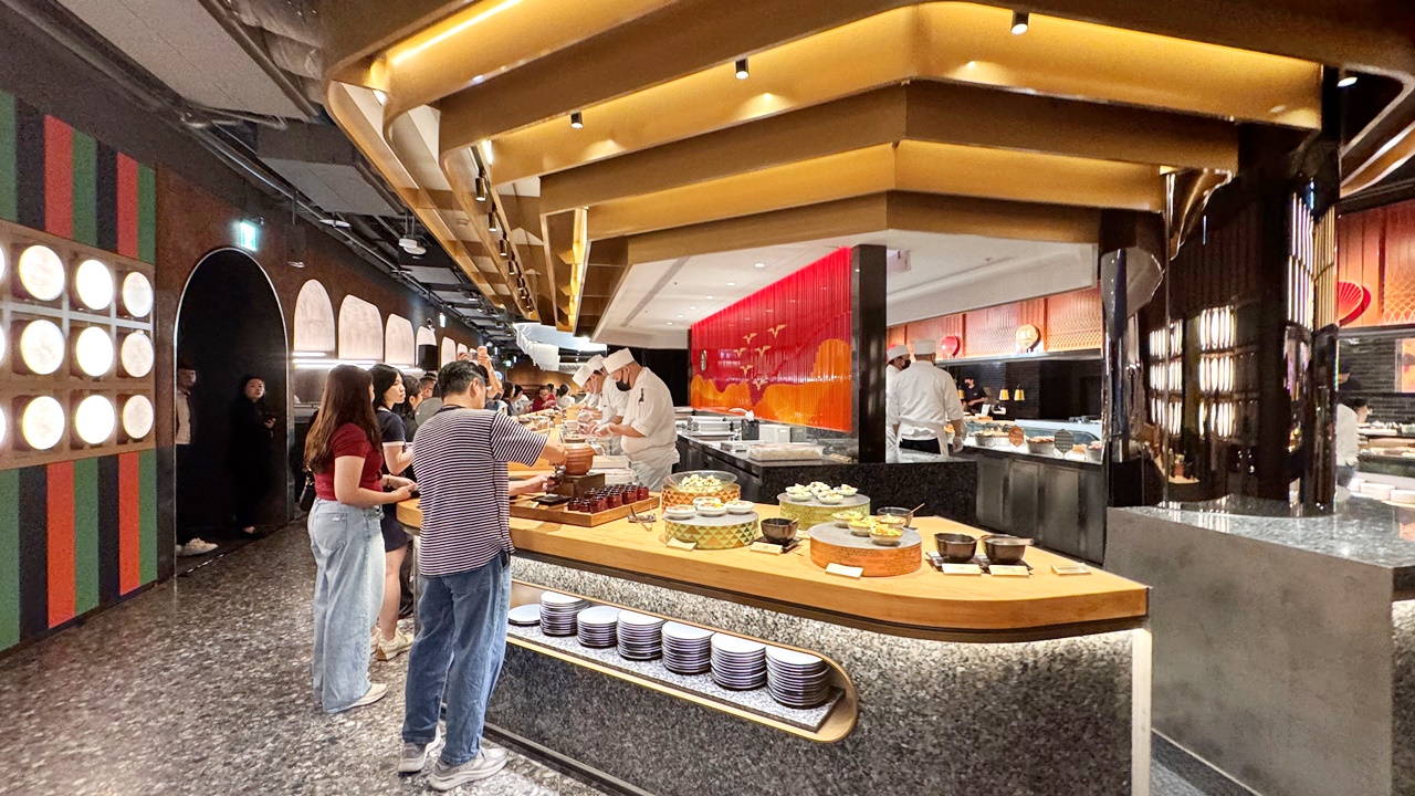 【台中食記】旭集和食集錦 台中店吃到飽 日式Buffet開箱假日餐期，位於台中大遠百近捷運綠線市政府站(價錢/訂位方式)