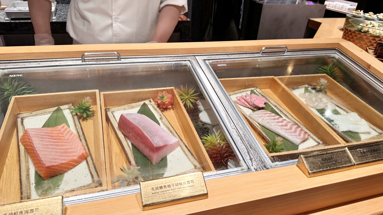【台中食記】旭集和食集錦 台中店吃到飽 日式Buffet開箱假日餐期，位於台中大遠百近捷運綠線市政府站(價錢/訂位方式)