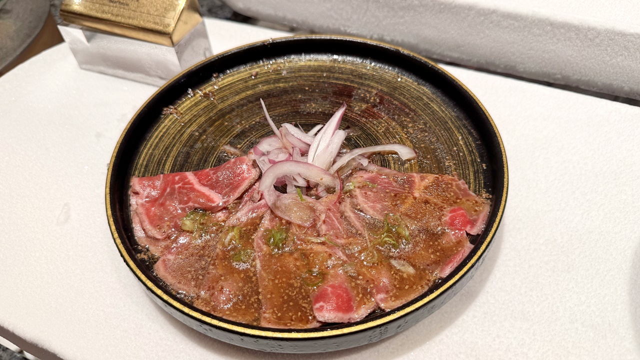 【台中食記】旭集和食集錦 台中店吃到飽 日式Buffet開箱假日餐期，位於台中大遠百近捷運綠線市政府站(價錢/訂位方式)