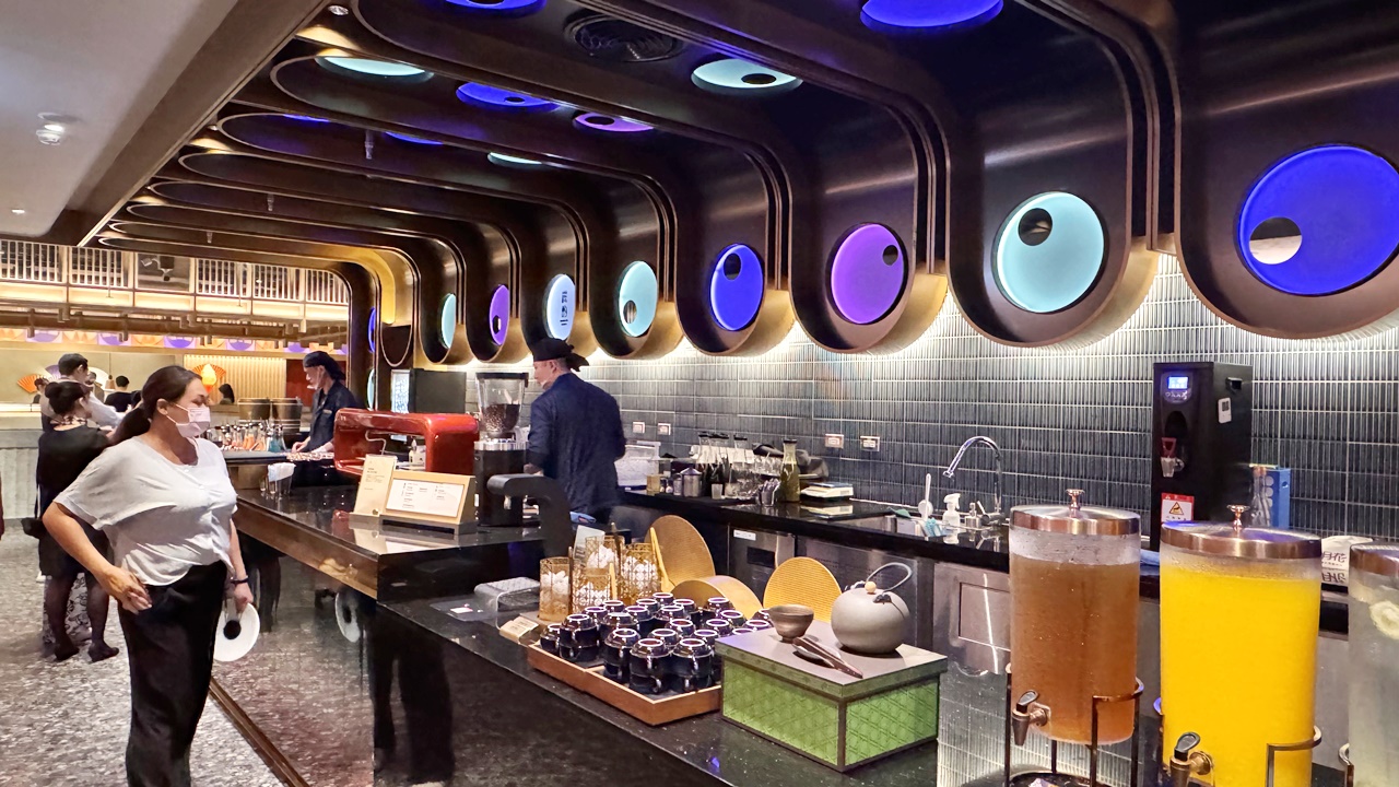 【台中食記】旭集和食集錦 台中店吃到飽 日式Buffet開箱假日餐期，位於台中大遠百近捷運綠線市政府站(價錢/訂位方式)