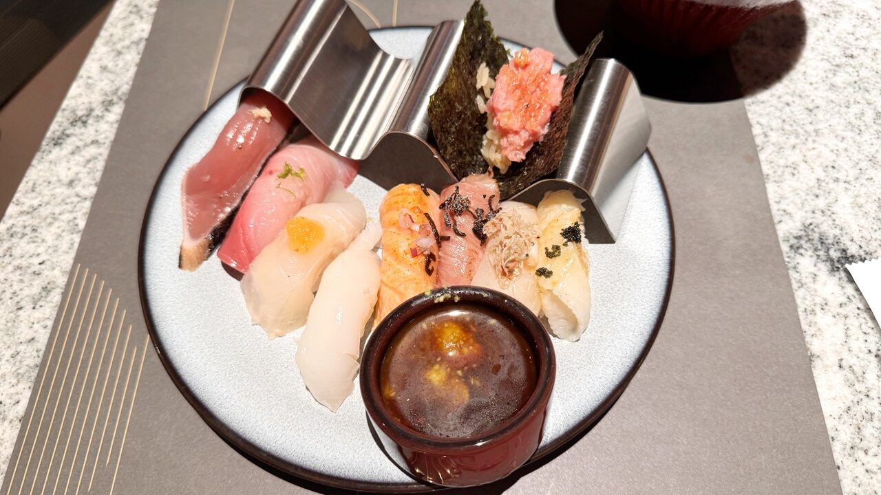 【台中食記】旭集和食集錦 台中店吃到飽 日式Buffet開箱假日餐期，位於台中大遠百近捷運綠線市政府站(價錢/訂位方式)