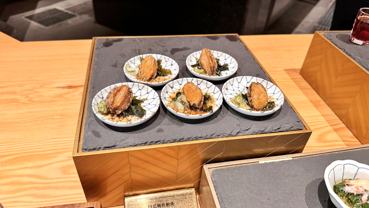 【台中食記】旭集和食集錦 台中店吃到飽 日式Buffet開箱假日餐期，位於台中大遠百近捷運綠線市政府站(價錢/訂位方式)