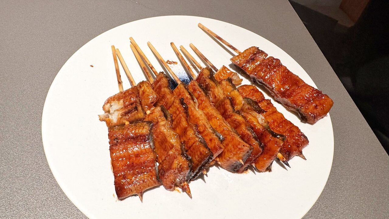 【台中食記】旭集和食集錦 台中店吃到飽 日式Buffet開箱假日餐期，位於台中大遠百近捷運綠線市政府站(價錢/訂位方式)