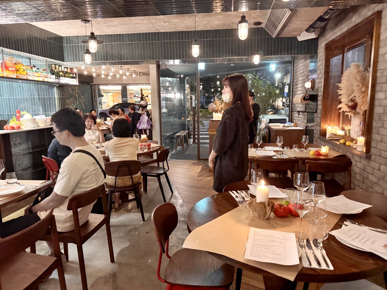【大安食記】米諾台北Miznon Taipei 以色列現代地中海料理體驗,白花椰菜跟鷹嘴豆泥必點,近大安捷運站(菜單/訂位) - 第10張圖 【大安食記】米諾台北Miznon Taipei 以色列現代地中海料理體驗,白花椰菜跟鷹嘴豆泥必點,近大安捷運站(菜單/訂位)