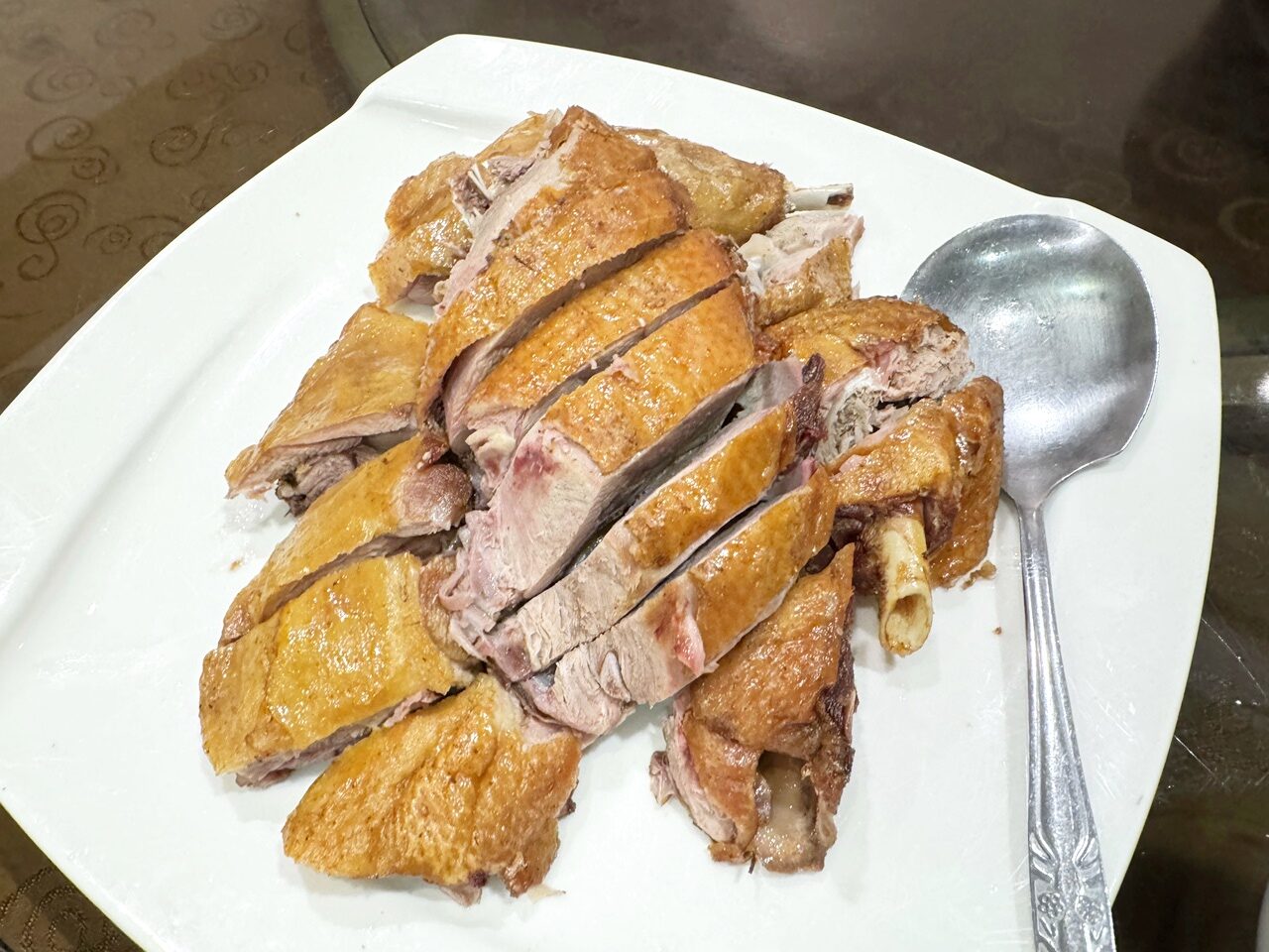 【大安食記】驥園川菜餐廳 台北超強砂鍋土雞湯！米其林推薦60年老字號川菜名店，多樣經典菜色開箱(菜單)