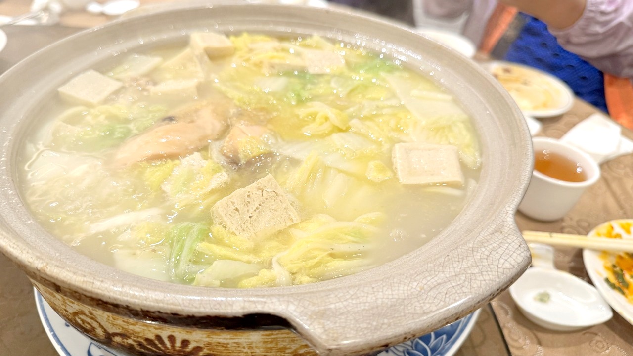 【大安食記】驥園川菜餐廳 台北超強砂鍋土雞湯！米其林推薦60年老字號川菜名店，多樣經典菜色開箱(菜單)