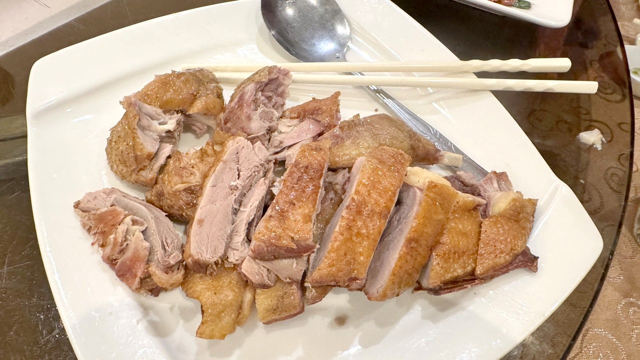【大安食記】驥園川菜餐廳 台北超強砂鍋土雞湯！米其林推薦60年老字號川菜名店，多樣經典菜色開箱(菜單)