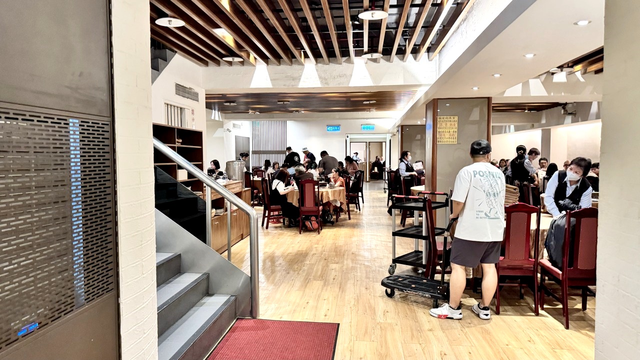 【大安食記】驥園川菜餐廳 台北超強砂鍋土雞湯！米其林推薦60年老字號川菜名店，多樣經典菜色開箱(菜單)